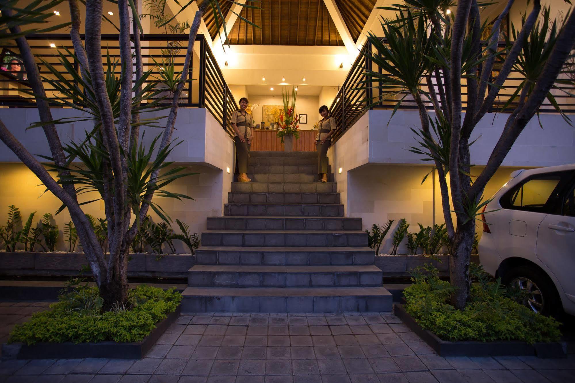 Sandi Agung Villa Seminyak  Exterior photo