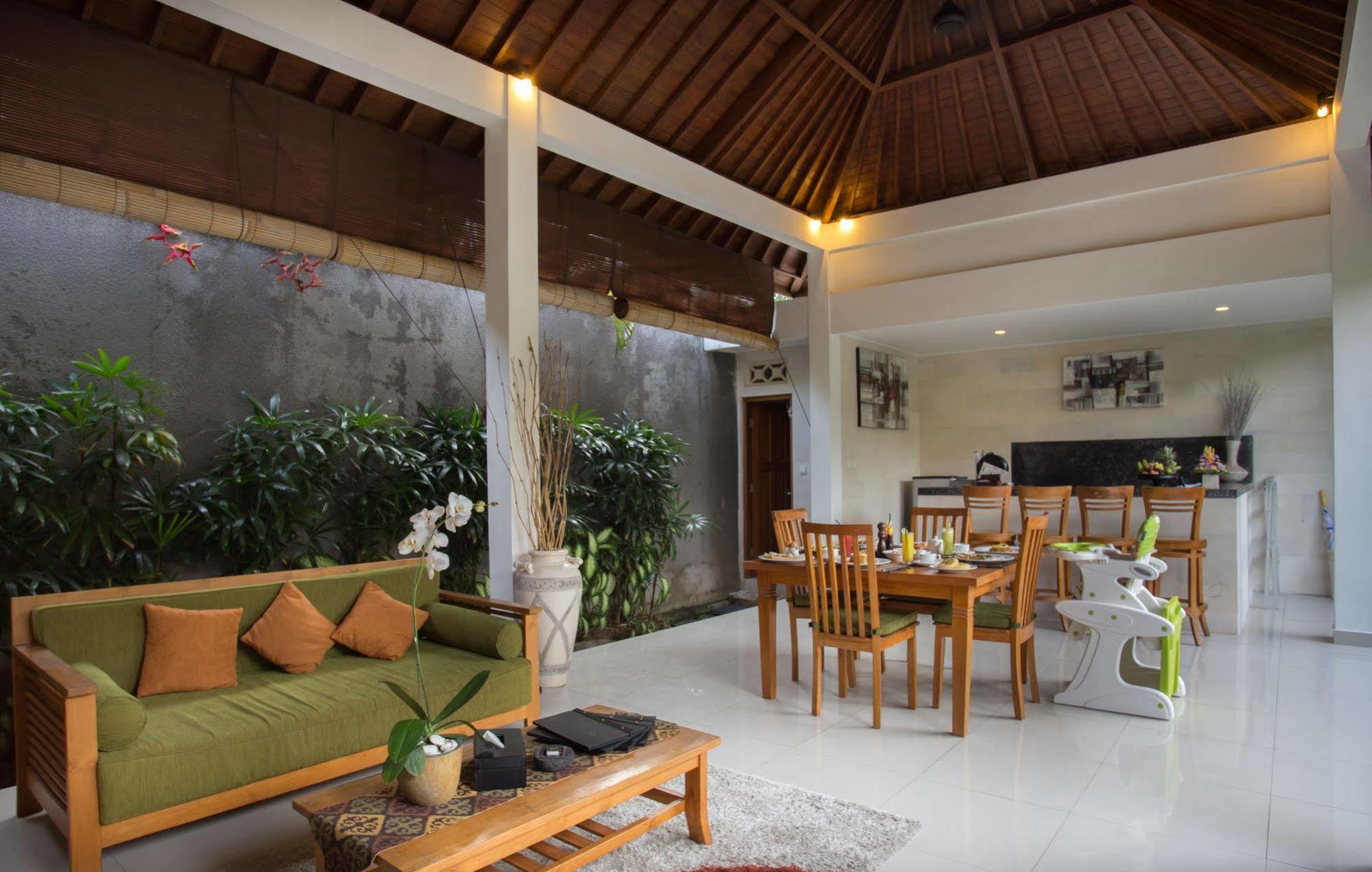 Sandi Agung Villa Seminyak  Exterior photo