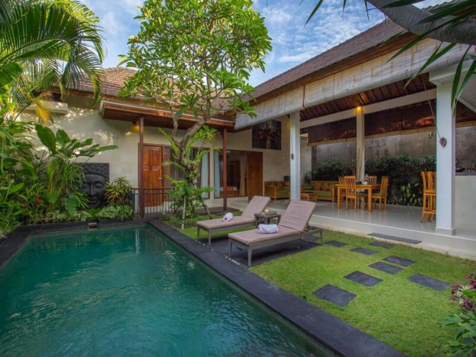 Sandi Agung Villa Seminyak  Exterior photo